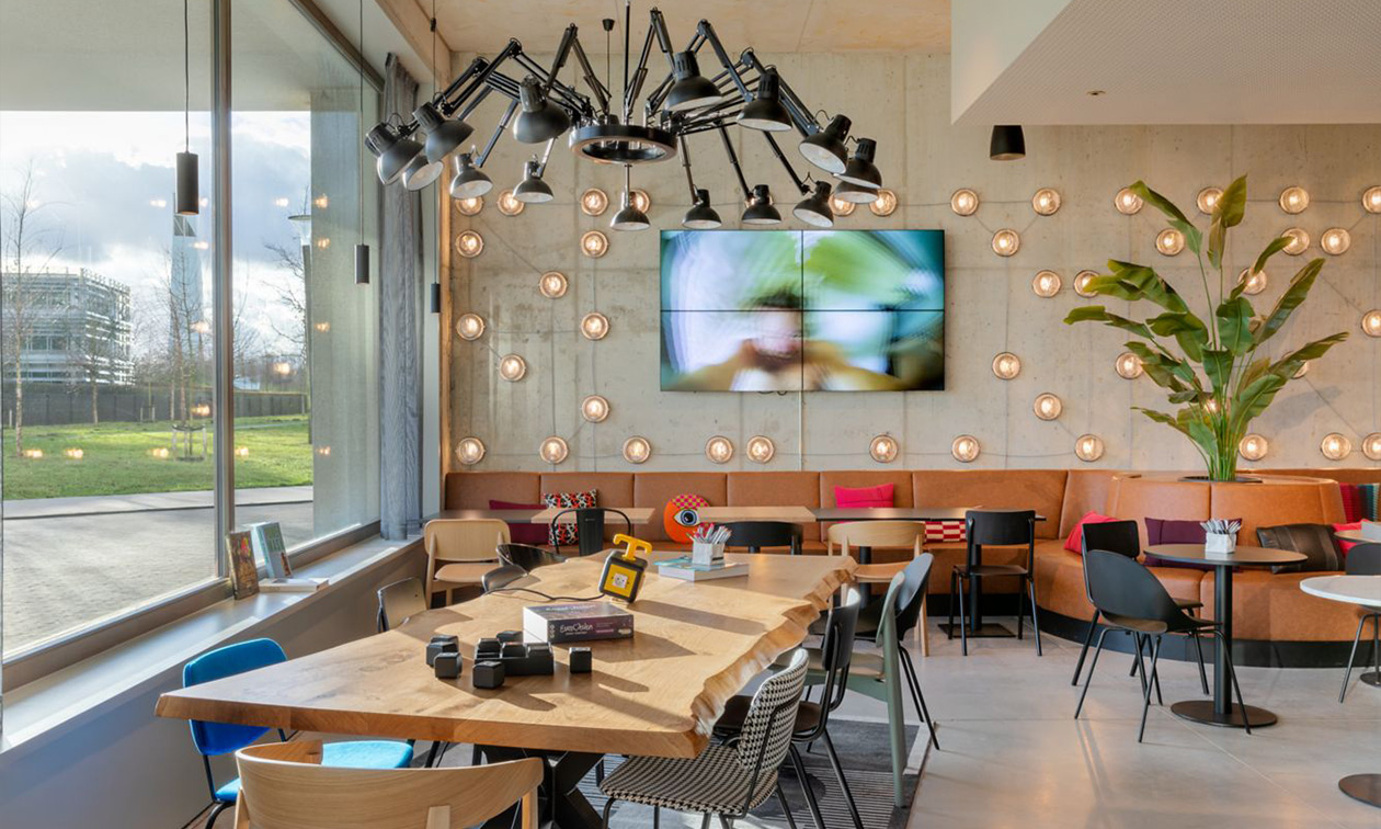 Lerne Moxy Antwerp zu einem unschlagbaren Preis kennen - Uit eten in de ...